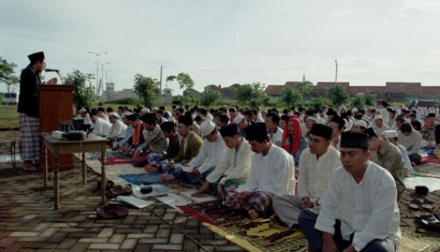 Muhammadiyah prepara 103 lugares de oración del Eid en solitario

 | 