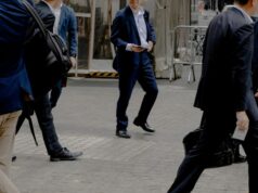 Cómo recortar las declaraciones de impuestos podría alterar las carreras
| Finance,Economy,wall-street,earnings,trump,earnings-reports,investor-relations,equity-research,changing-workplace-big-bet,quarterly-earnings,jobs Cómo recortar las declaraciones de impuestos podría alterar las carreras
| Finance,Economy,wall-street,earnings,trump,earnings-reports,investor-relations,equity-research,changing-workplace-big-bet,quarterly-earnings,jobs