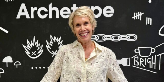 Trabajos en todo el mundo le han enseñado que el color de un traje importa

 | Careers,Travel,fashion,workplace,as-told-to