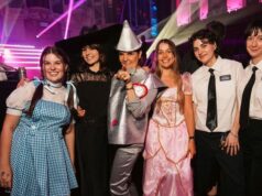 Tengo 56 años y salgo regularmente de discotecas con mis hijos.
| Parenting,as-told-to,parenting,parenting-freelancer,clubbing Tengo 56 años y salgo regularmente de discotecas con mis hijos.
| Parenting,as-told-to,parenting,parenting-freelancer,clubbing