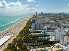 Multimillonarios que buscan evitar el impuesto a la riqueza de California se dirigen a Miami
| Tech,business-insider-today,newsletters,newsletter Multimillonarios que buscan evitar el impuesto a la riqueza de California se dirigen a Miami
| Tech,business-insider-today,newsletters,newsletter