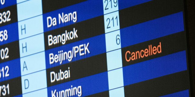 Estoy intentando regresar de Dubai para el primer cumpleaños de mi hijo.

 | Parenting,as-told-to,parenting,parenting-freelancer,dubai,iran