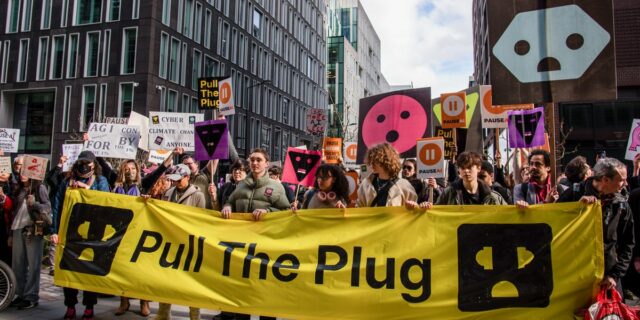 OpenAI modifica su contrato con el Pentágono en medio de OpenAI modifica su contrato con el Pentágono en medio de reacciones violentas
| AI,Military & Defense,openai,us-department-of-defense,pentagon,anthropic,artificial-intelligence