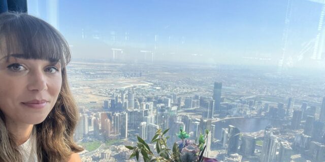 Vive en Abu Dabi y tiene cuidado con lo que les cuenta a sus hijos sobre la guerra.

 | Parenting,singapore-freelancer,united-arab-emirates,uae,abu-dhabi,us-iran-conflict,warfare-big-bet,living-abroad