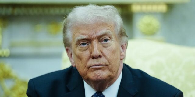 El Departamento de Justicia de Trump revierte el plan de El Departamento de Justicia de Trump revierte el plan de dejar en paz la gran ley
| Law,Politics,big-law,law,donald-trump,trump,executive-orders,lawsuits,law-firms