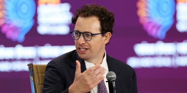 Multimillonarios de startups mineras en auge de IA a una velocidad sin precedentes

 | AI,Tech,anthropic,compensation,artificial-intelligence,generative-ai,stock-options,equity-compensation,limited-synd,startups,venture-capital