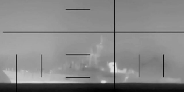 Submarino de la Armada estadounidense hundió con un torpedo un buque de guerra iraní

 | Military & Defense,iran,us-navy-ships,submarines,us-iran-conflict,warfare-big-bet