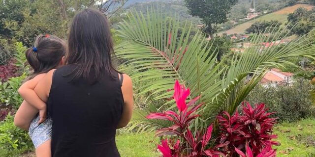 Me mudé de Texas a Colombia. La vida es más barata y tenemos una comunidad aquí.

 | Real Estate,colombia,austin,expat,childcare,cost-of-living,moving,relocation