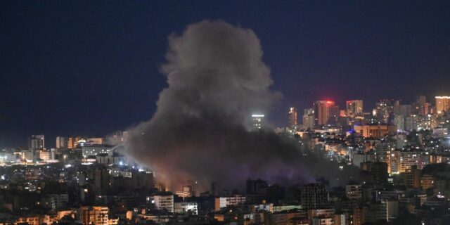 El Departamento de Estado impulsa los vuelos a Medio Oriente para traer a los estadounidenses a casa

 | News,state-department,iran