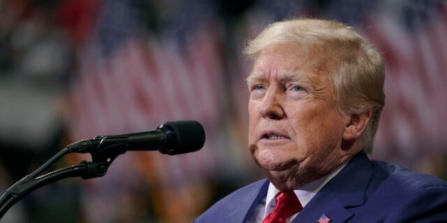 Principales grupos comerciales estadounidenses presionan a Trump para que emita reembolsos arancelarios "masivos"

 | Economy,chamber-of-commerce,consumer-technology-association,tariffs