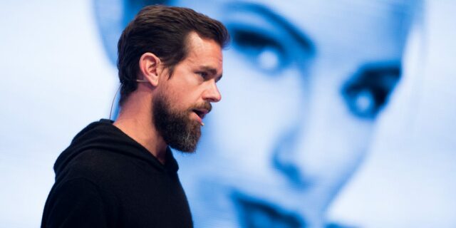 Empleada del bloque dice que renunció después de la oferta de bonificación de retención

 | Tech,Careers,Strategy,block,jack-dorsey,square,cash-app,layoffs,bonus,salary