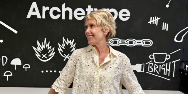 Lideró equipos en 5 ciudades. Aquí hay 3 reglas para vestirse para el trabajo.

 | Careers,Travel,as-told-to,fashion,workplace,singapore,bangkok,sydney,london,hong-kong