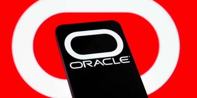 Oracle duplica el gasto en centros de datos y reduce costos

 | AI,oracle,earnings,data-centers,ai
