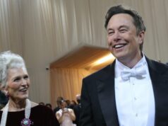 Maye Musk sobre el espacio vital de Elon: ‘La ducha solo tiene una toalla’
| Tech,elon-musk,maye-musk Maye Musk sobre el espacio vital de Elon: 'La ducha solo tiene una toalla'
| Tech,elon-musk,maye-musk