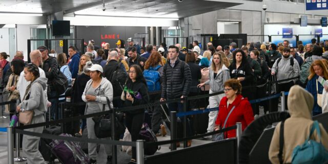 Retrasos de la TSA: qué aeropuertos tienen largas colas y cómo comprobarlo

 | Transportation,tsa,tsa-precheck,government-shutdown,airports,trending-uk