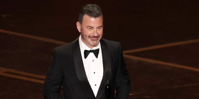 Jimmy Kimmel critica a CBS por la libertad de expresión; Golpea a Trump en los Oscar

 | Entertainment,Media,Politics,oscars-2026,cbs,hollywood