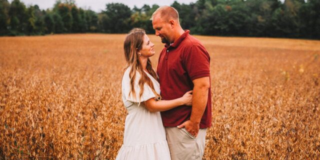 Mi marido y yo tenemos 10 trabajos entre nosotros. Todavía nos faltan facturas.

 | Careers,essay,parenting,parenting-freelancer,jobs,part-time-job