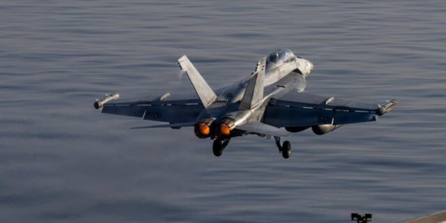 Las fuerzas estadounidenses atacan más que buques de guerra iraníes: minas, drones, torpedos

 | Military & Defense,iran,us-iran-conflict,warfare-big-bet