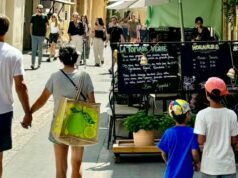 Nos mudamos de California a Francia. Ahorramos dinero y trabajamos menos.
| Real Estate,france,expat,cost-of-living,multi-generational-homes,parenting,caregiving,family,moving-abroad Nos mudamos de California a Francia. Ahorramos dinero y trabajamos menos.
| Real Estate,france,expat,cost-of-living,multi-generational-homes,parenting,caregiving,family,moving-abroad