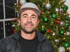Netflix impulsó las ventas de productos del YouTuber Mark Rober, dice el codirector ejecutivo
| Media,limited-synd,podcasting,netflix,ted-sarandos,mark-rober Netflix impulsó las ventas de productos del YouTuber Mark Rober, dice el codirector ejecutivo
| Media,limited-synd,podcasting,netflix,ted-sarandos,mark-rober