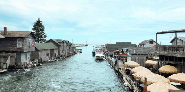 Ciudades de Michigan que se parecen a Europa: Alemania y los Países Bajos

 | Travel,travel,michigan,midwest,frankenmuth,holland,amsterdam,germany,mackinac-island,freelancer-le,evergreen-story