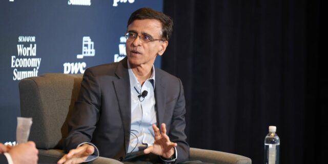 Snowflake hace recortes como parte de los cambios de estrategia de la empresa de software

 | Tech,Enterprise,Careers,snowflake,job-cuts,layoffs,cloud-computing,saas,limited-synd,exclusive