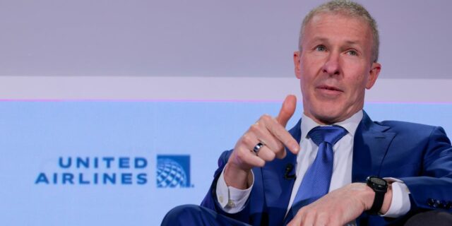 Lo que dicen los directores ejecutivos de aerolíneas estadounidenses sobre el impacto de la guerra de Irán en los viajes

 | Transportation,airlines,us-iran-conflict,aviation,ceos,oil-prices,united-airlines,delta-air-lines,american-airlines,trending-uk