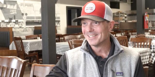 El propietario de una cafetería de tercera generación no obligará a sus 4 hijos a hacerse cargo

 | Careers,video-to-text,family-business,restaurant,small-business,advice