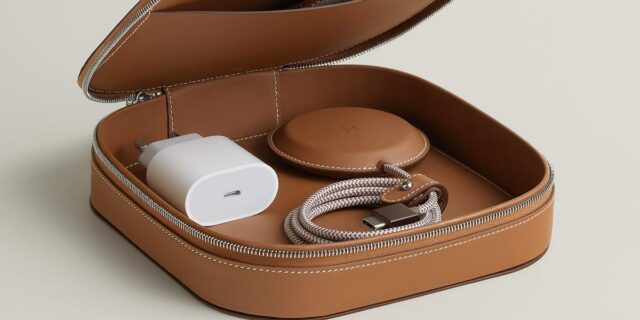 Hermès lanza accesorios de carga de Apple que combinan tecnología y lujo

 | Retail,hermes,apple,charging-case,luxury,tech-accessories,fashion,collection