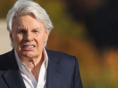 El ex director ejecutivo de Abercrombie & Fitch es «errático», dice la defensa contra el tráfico sexual
| Retail,Law,abercrombie-fitch,sex-trafficking,sexual-abuse,lawsuit,trial,legal-issues,crime El ex director ejecutivo de Abercrombie & Fitch es "errático", dice la defensa contra el tráfico sexual
| Retail,Law,abercrombie-fitch,sex-trafficking,sexual-abuse,lawsuit,trial,legal-issues,crime