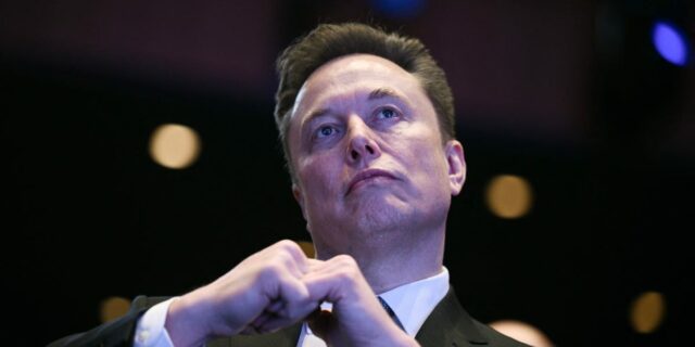 Elon Musk se ofrece a pagar los salarios de los agentes de la TSA

 | Transportation,transport,elon-musk,tsa,airport-security