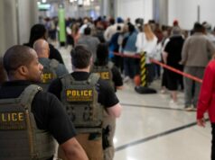 Agentes de ICE en aeropuertos de EE. UU. en medio del caos de viajes de la TSA: fotos
| Transportation,Travel,News,Politics,tsa,government-shutdown,airport-security,airports,air-travel,immigration-and-customs-enforcement Agentes de ICE en aeropuertos de EE. UU. en medio del caos de viajes de la TSA: fotos
| Transportation,Travel,News,Politics,tsa,government-shutdown,airport-security,airports,air-travel,immigration-and-customs-enforcement