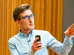 Una nueva prueba de IA mide una habilidad simple: detectar BS
| AI,Tech,artificial-intelligence,generative-ai,ll-ms,large-language-models,anthropic,openai,google,gemini,gpt-5,claude,limited-synd,bullshit,ai,ai-model,bi-graphics Una nueva prueba de IA mide una habilidad simple: detectar BS
| AI,Tech,artificial-intelligence,generative-ai,ll-ms,large-language-models,anthropic,openai,google,gemini,gpt-5,claude,limited-synd,bullshit,ai,ai-model,bi-graphics