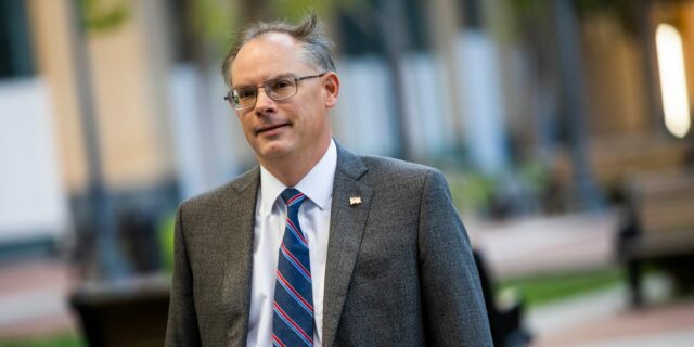 Epic Games despide a 1.000 personas. Su director ejecutivo dice que la IA no tiene la culpa.

 | Careers,layoffs,epic-games,fortnite,video-games,ai,changing-workplace-big-bet