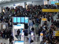 Trump envía agentes de ICE para abordar la escasez de agentes de la TSA
| Travel,Politics,video,supercut,video-format-supercut,tsa,ice,donald-trump,airport,aviation Trump envía agentes de ICE para abordar la escasez de agentes de la TSA
| Travel,Politics,video,supercut,video-format-supercut,tsa,ice,donald-trump,airport,aviation