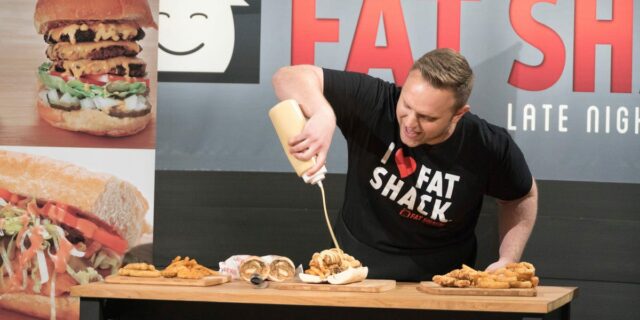 Fundador de la cadena de restaurantes Grew, Fat Shack, desde su inicio hasta $ 20 millones

 | Retail,Food,as-told-to,founder,online-gambling,shark-tank