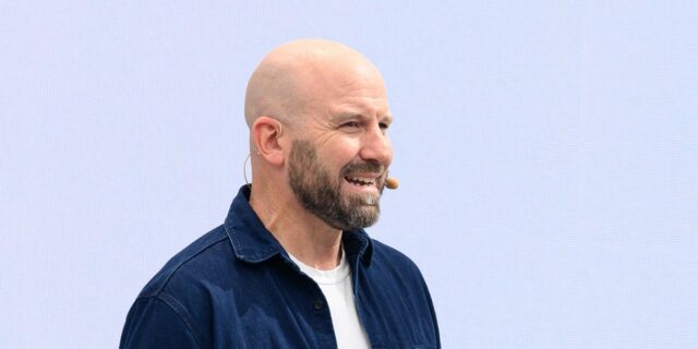 Algunos ejecutivos de Meta podrían ganar miles de millones con el nuevo paquete de compensación

 | Tech,meta,talent-wars,ai,compensation,management,limited-synd,elon-musk