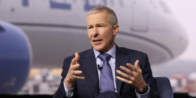 El CEO de United le dice al Congreso: "Por favor, cierre el trato pronto"

 | Transportation,News,united-airlines,politics,tsa,dhs,government-shutdown,airlines,aviation