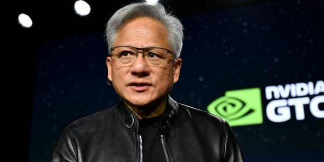 Por qué el director ejecutivo de Nvidia, Jensen Huang, prefiere la resolución de problemas en grupo

 | Tech,nvidia,jensen-huang,company-culture,leadership,workplace,tech