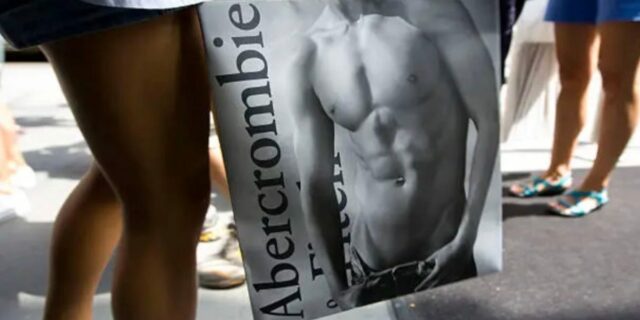 Los federales comienzan a reproducir cintas de prisión del ex director ejecutivo de Abercrombie & Fitch

 | Retail,Law,News,abercrombie-fitch,sex-trafficking,sexual-abuse,trial,legal-issues,crime,abercrombie-and-fitch