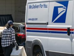 USPS anuncia un aumento temporal de precios en medio del aumento de los costos
| Economy,Retail,shipping,gas-prices,economy,e-commerce,postal-service USPS anuncia un aumento temporal de precios en medio del aumento de los costos
| Economy,Retail,shipping,gas-prices,economy,e-commerce,postal-service