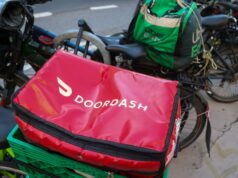 Uber, Lyft y DoorDash ofrecen incentivos mientras los precios de la gasolina aprietan a los conductores
| Transportation,Economy,gig-economy,uber,doordash,lyft,gas-prices,ride-hailing,delivery,hustle-culture-big-bet,beacon-industries-big-bet,instacart Uber, Lyft y DoorDash ofrecen incentivos mientras los precios de la gasolina aprietan a los conductores
| Transportation,Economy,gig-economy,uber,doordash,lyft,gas-prices,ride-hailing,delivery,hustle-culture-big-bet,beacon-industries-big-bet,instacart
