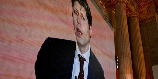 Sam Altman sigue cambiando de opinión. He aquí por qué es un problema tan grande.

 | Tech,AI,openai,chat,chat-gpt,sam-altman,pivots,ai,sora,chatbot,artificial-intelligence