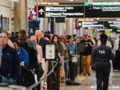 Trump dice que firmará una orden ejecutiva para que el DHS pague a los trabajadores de la TSA
| Travel,Transportation,tsa Trump dice que firmará una orden ejecutiva para que el DHS pague a los trabajadores de la TSA
| Travel,Transportation,tsa