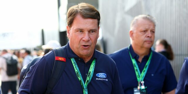 El CEO de Ford confía en los cambios de mando y dice que el Papa es un fan

 | Transportation,ford,gm,chevy-corvette,ford-mustang,manual-transmission