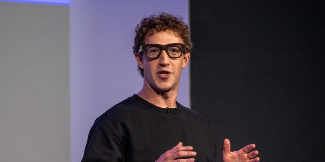 Meta AI Week anima al personal a crear agentes de Meta AI Week anima al personal a crear agentes de IA y codificar con Claude
| Tech,exclusive,scoops,ai,meta,meta-ai,coders-ai,limited-synd,vibe-coding