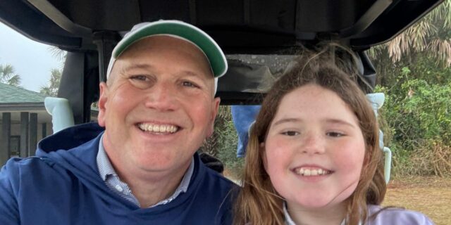 Tomé 3 veces la baja por paternidad y no me arrepiento

 | Parenting,paternity-leave,contributor-2026,as-told-to,jane-zhang,scott-galloway,parental-leave