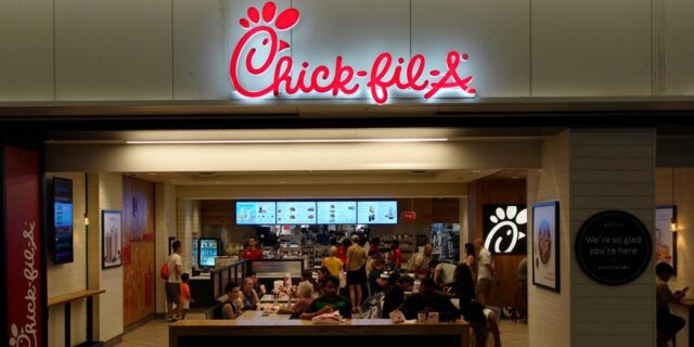 El desafío sin teléfono de Chick-Fil-a recompensa a los comensales con helado

 | Retail,chick-fil-a,fast-food,restaurants