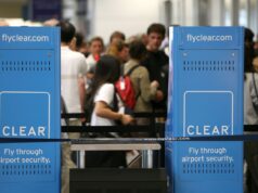 No todo el mundo está contento de ver colas más cortas en los aeropuertos a medida que caen las existencias.
| No todo el mundo está contento de ver colas más cortas en los aeropuertos a medida que caen las existencias.
|