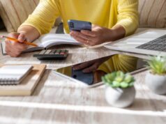 Hay un nuevo número récord de millonarios con planes 401(k), y el conflicto con Irán pondrá a prueba su disciplina
| Hay un nuevo número récord de millonarios con planes 401(k), y el conflicto con Irán pondrá a prueba su disciplina
|